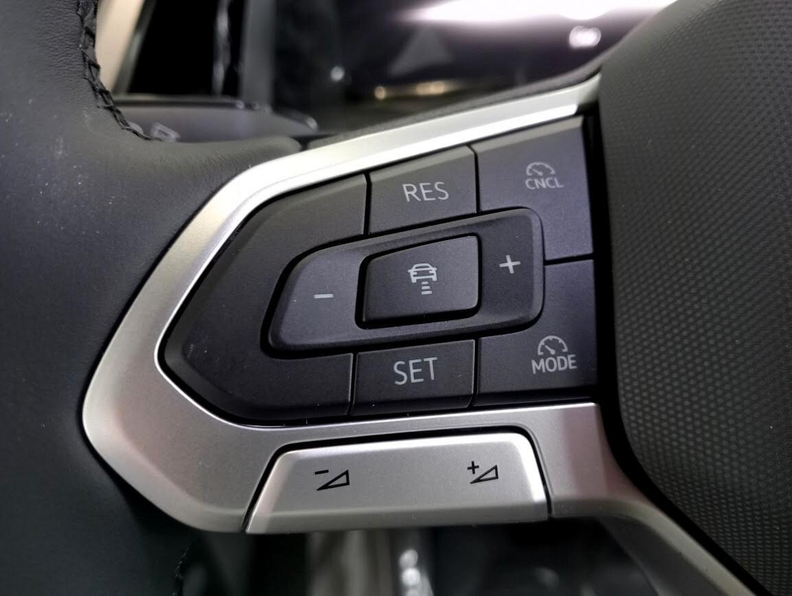 Volkswagen T7 Multivan 1.5 245cv PHEV 4MOTION 4X4 LIFE 7P PRONTA CONS