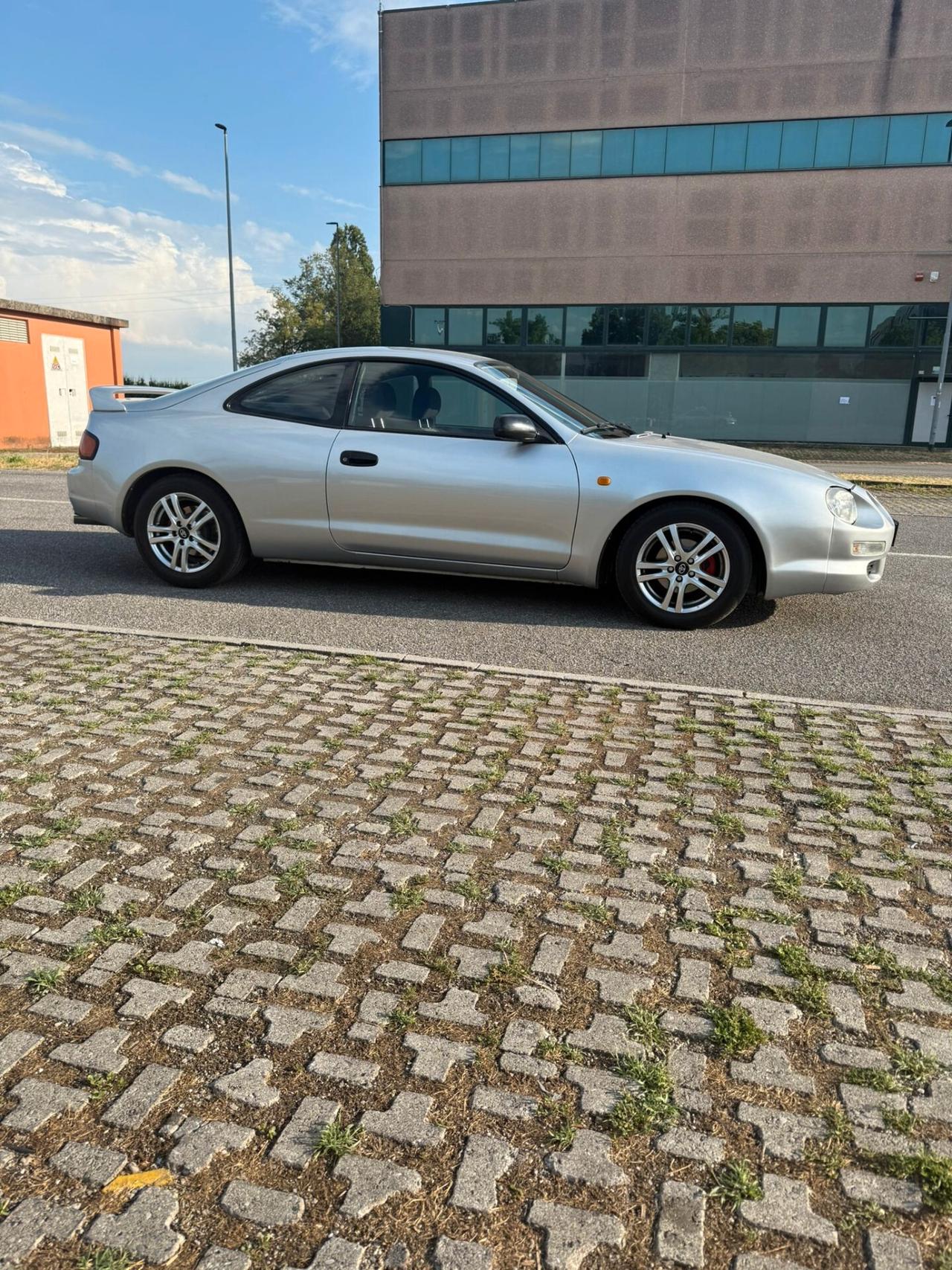 Toyota Celica 1.8i 16V cat Coupé Plus