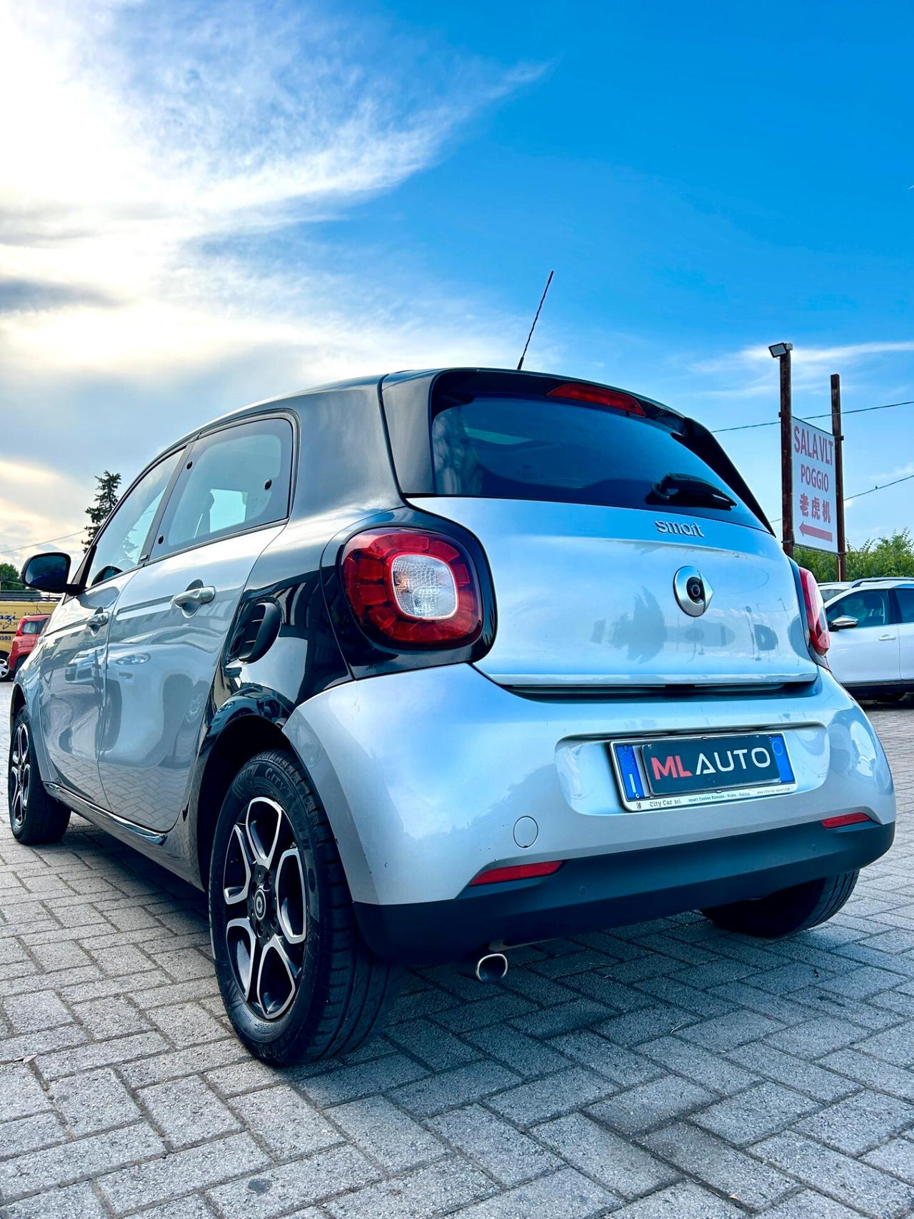 Smart ForFour 70 1.0 twinamic Brabus Style - ok neopatentati