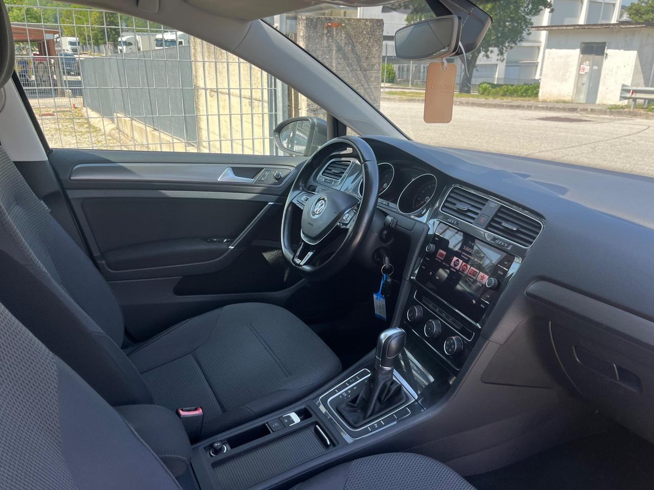 Volkswagen Golf 1.6 TDI 115 CV 5p. Business BlueMotion Technology