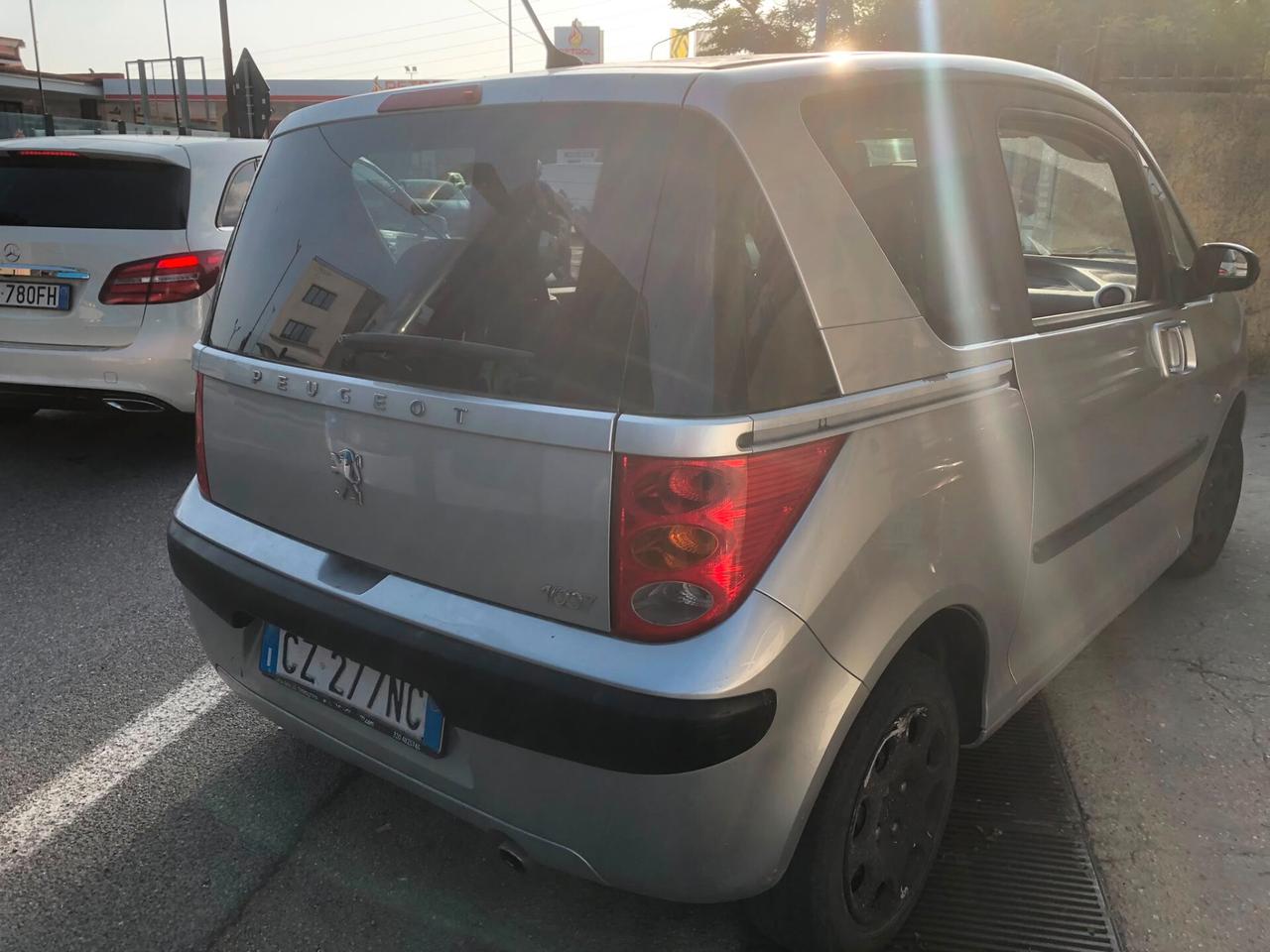 Peugeot 1007 1.4 Happy