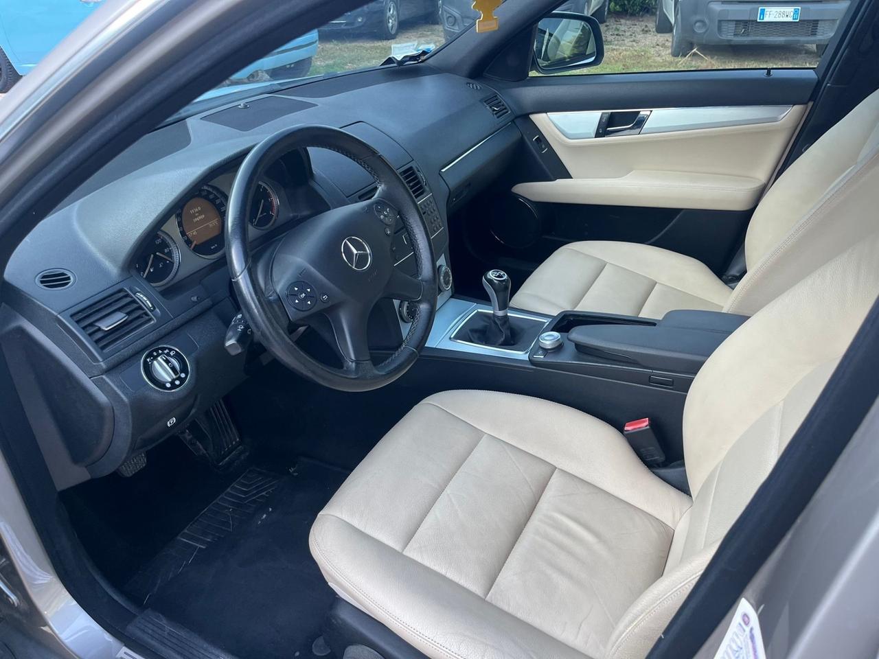 Mercedes-benz C 220 CDI BlueEFFICIENCY Avantgarde AMG