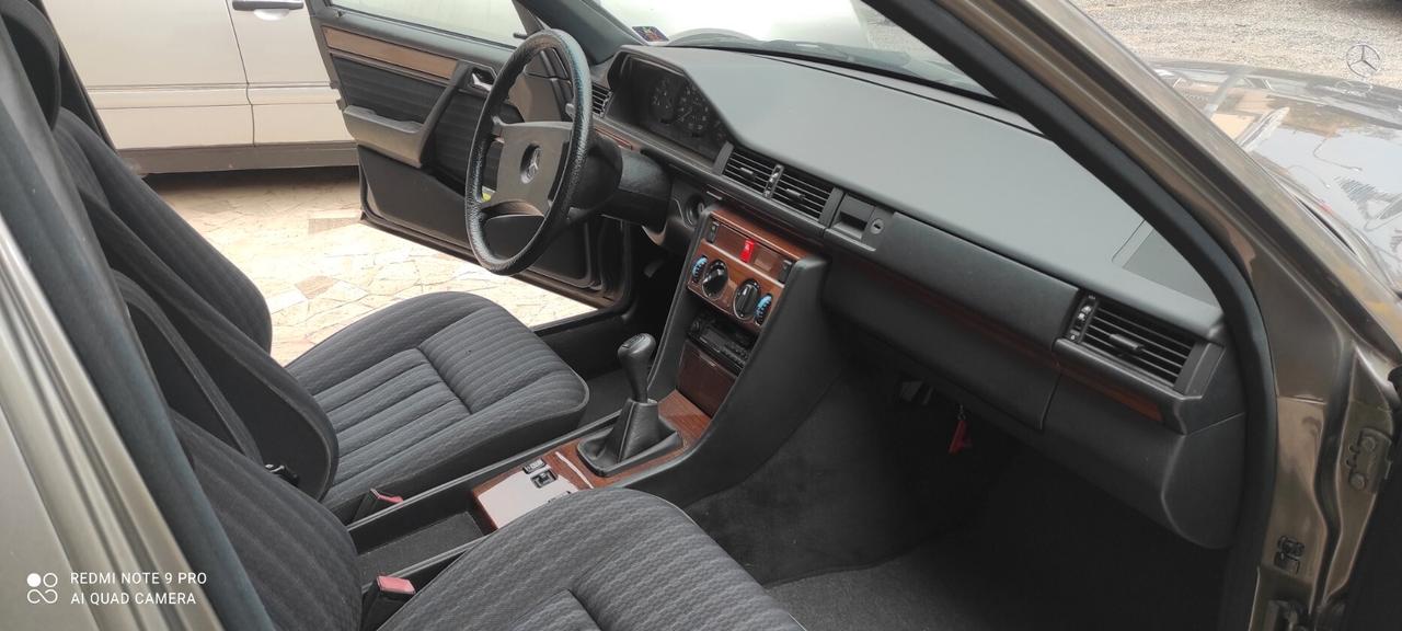 Mercedes-benz E 200 200E