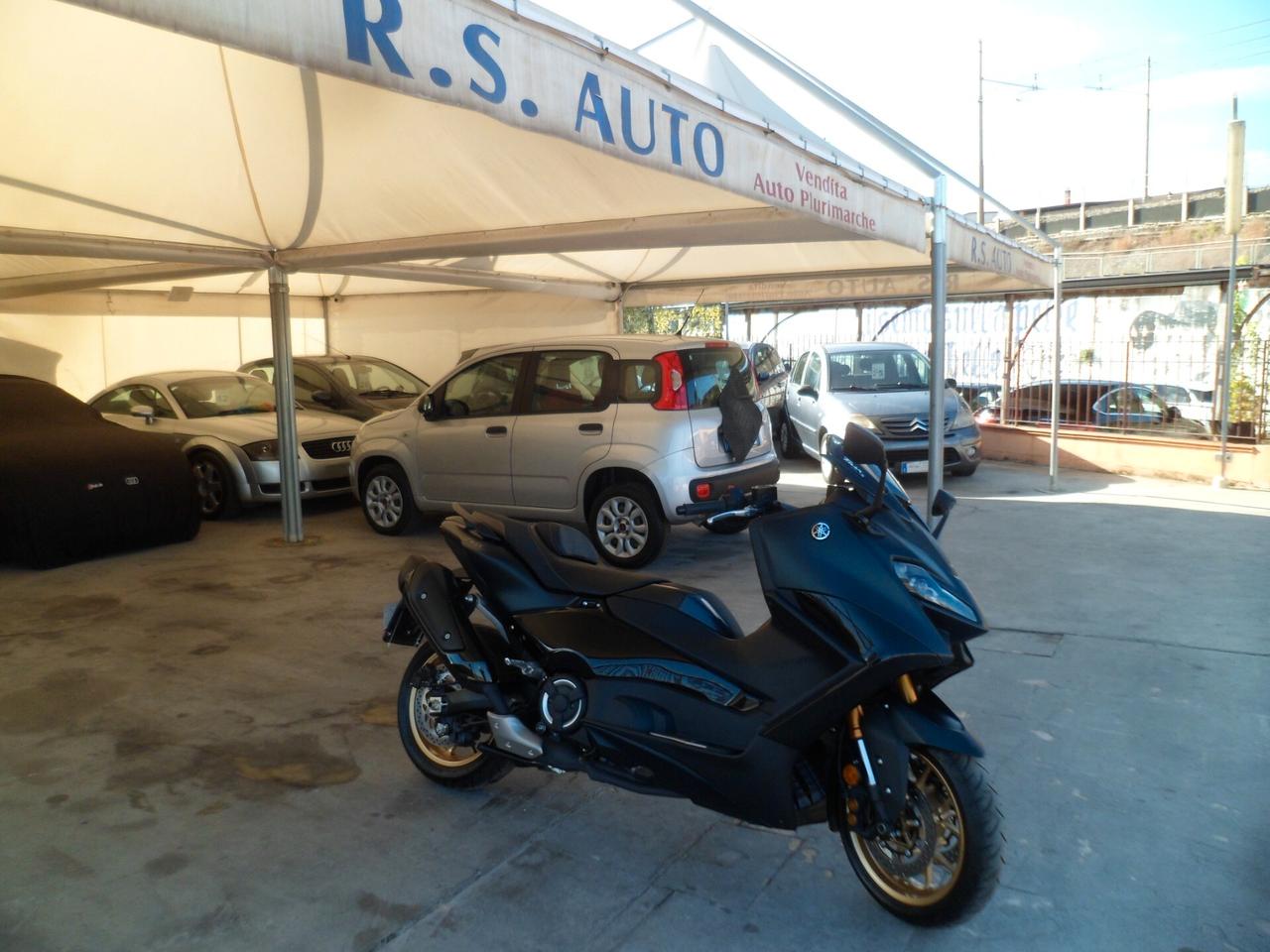 Yamaha T Max 560 tech max dark Petrol solo km480