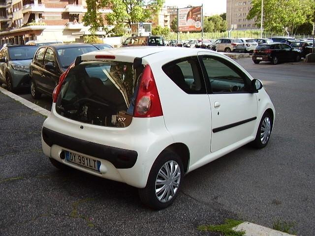 Peugeot 107 1.0 NEOPATENTATI