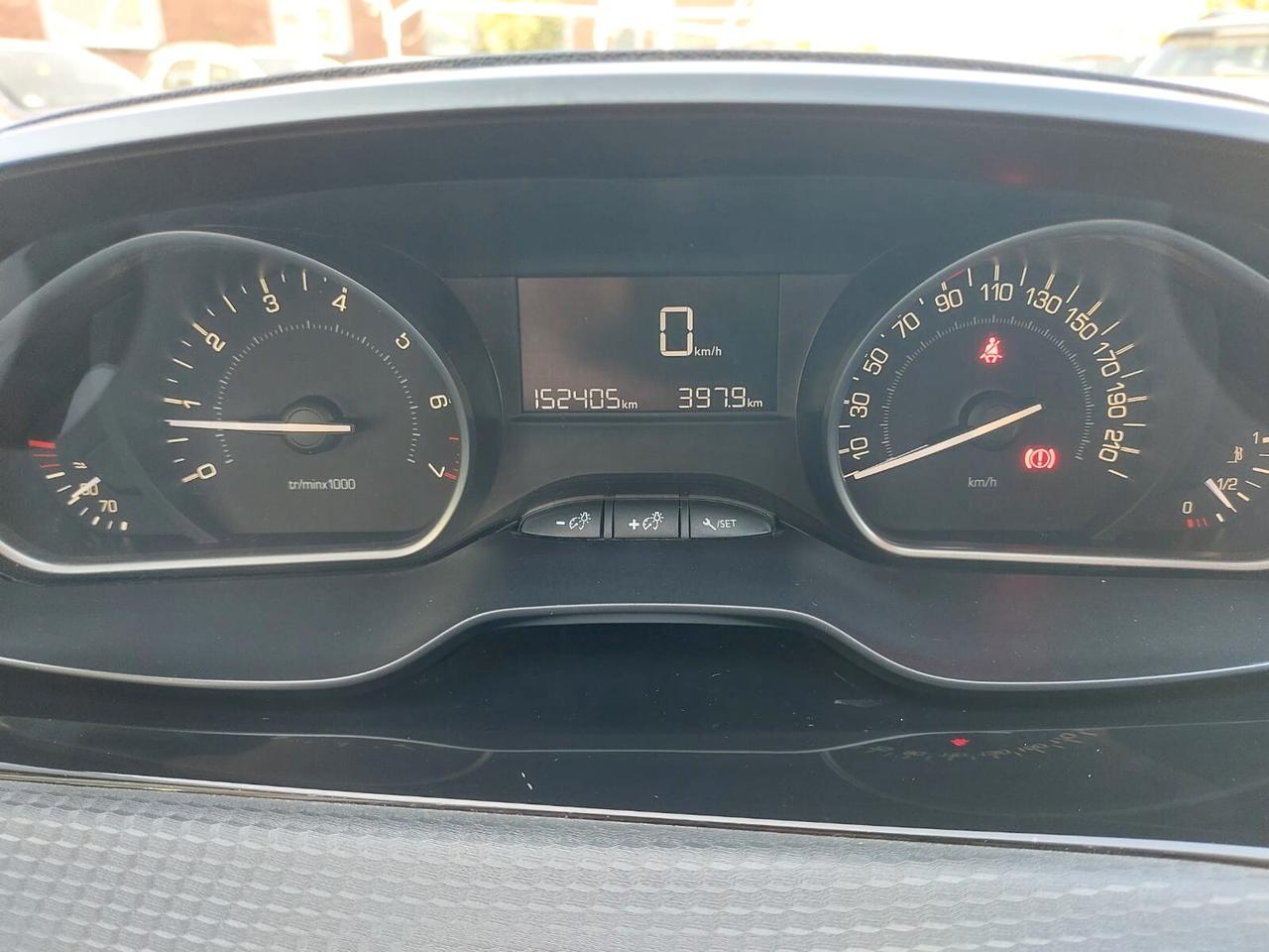 Peugeot 2008 PureTech 82 Allure UNICO PROPRIETARIO p