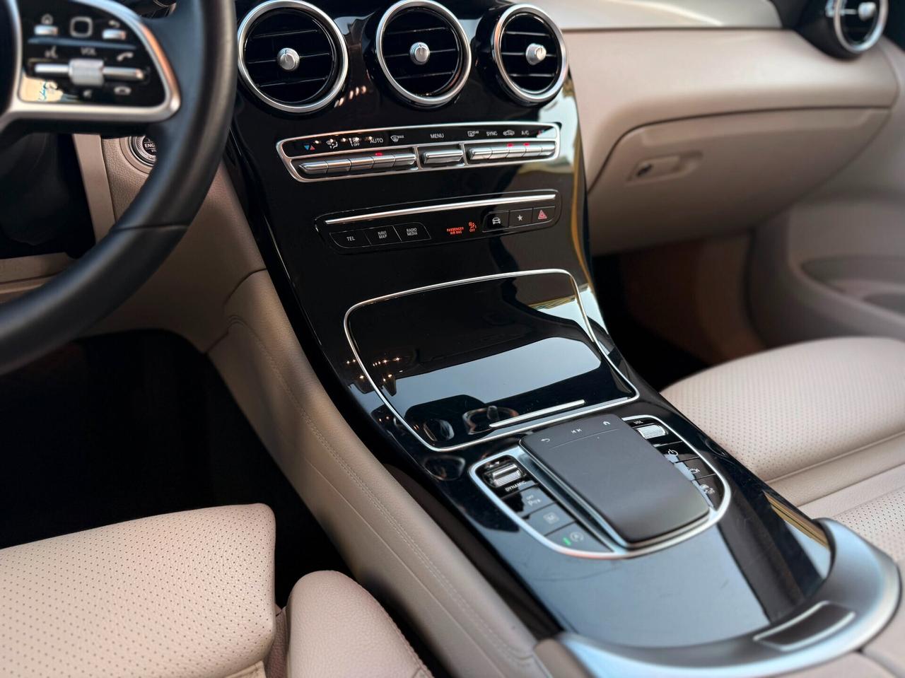 Mercedes-benz GLC 300 d 4Matic Sport TOTAL BLACK