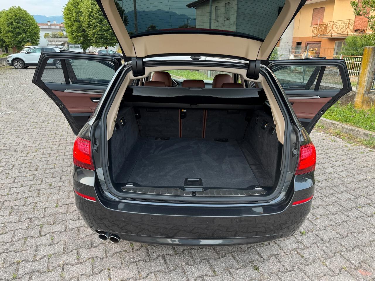 Bmw 530d xDrive Touring Luxury EURO6