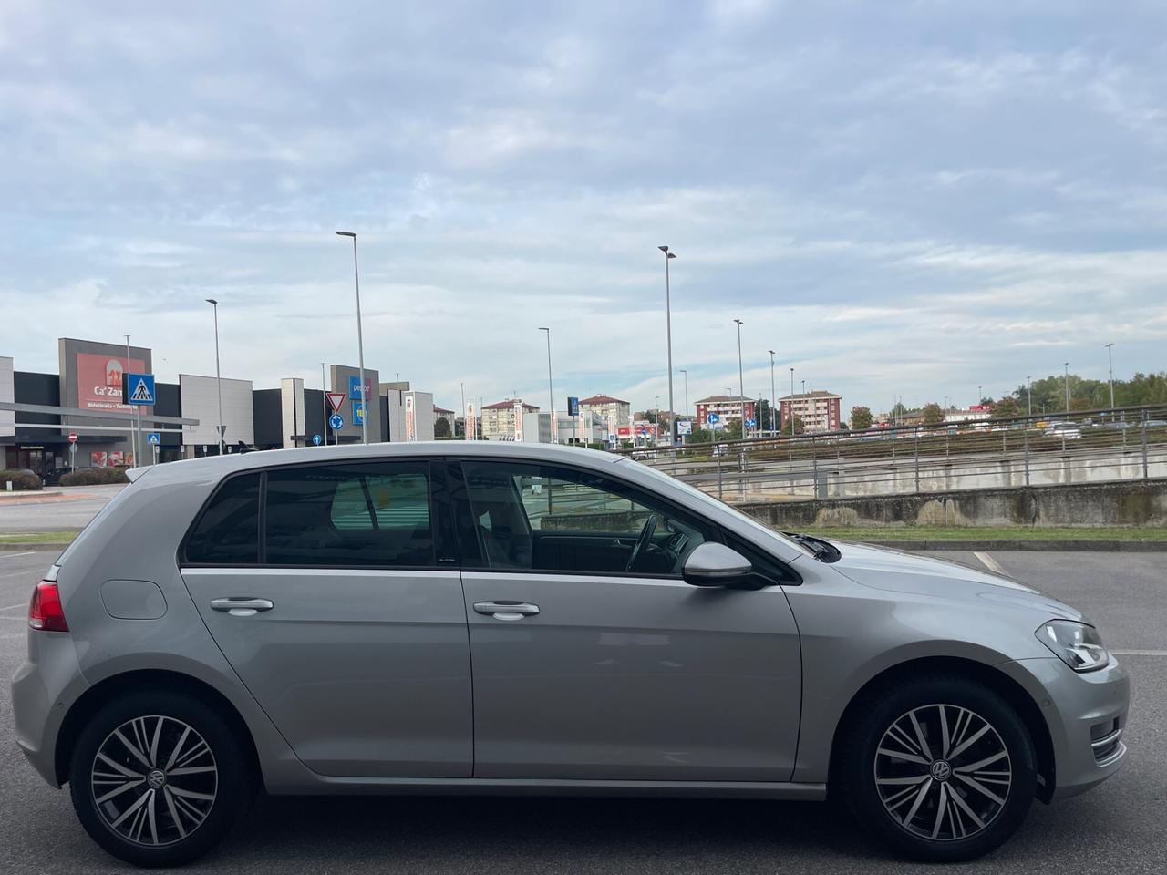 Volkswagen Golf 2.0 TDI 5p. Highline BlueMotion Technology