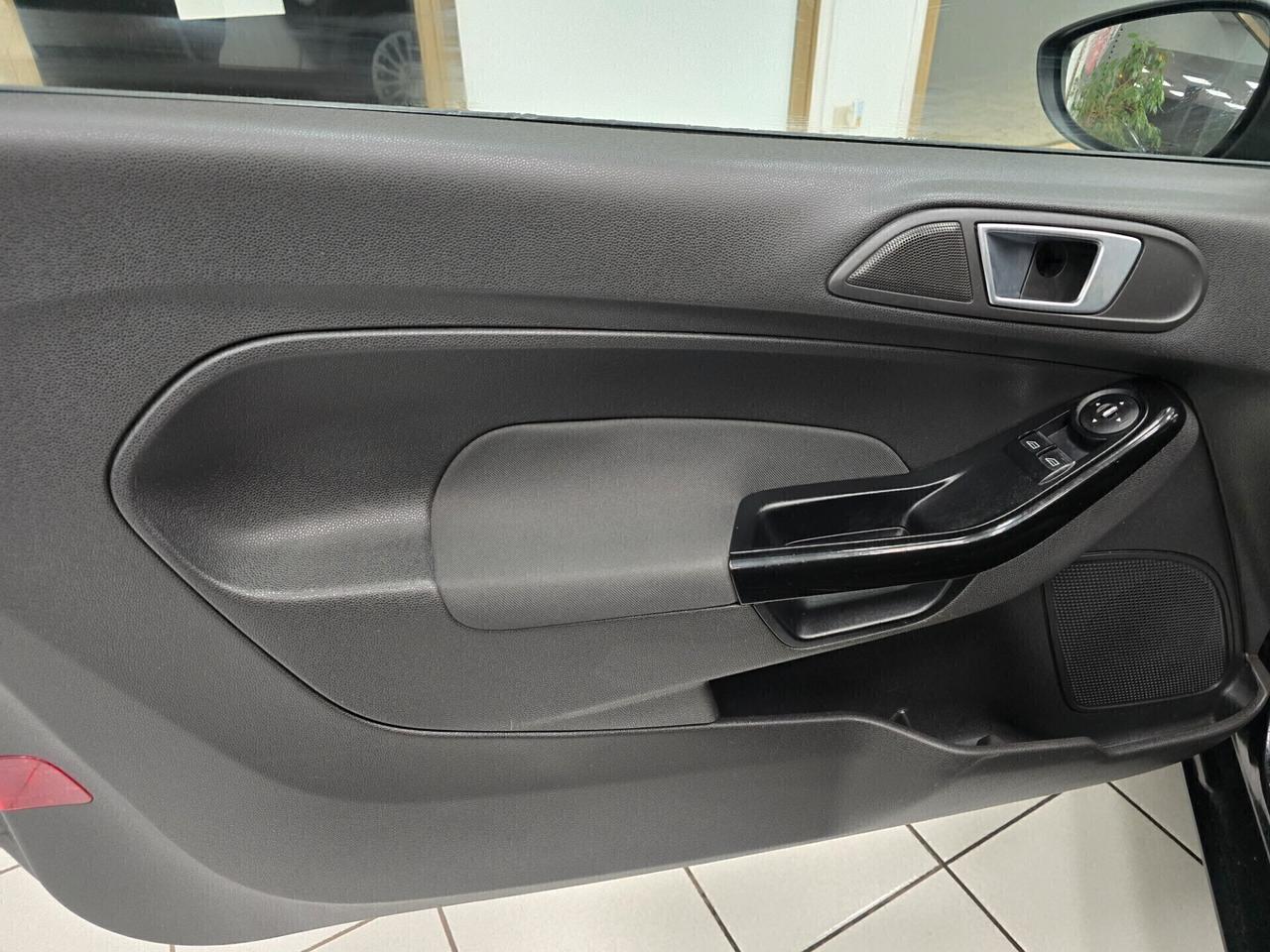 Ford Fiesta 1.5 Tdci Titanium OK NEOPATENTATI