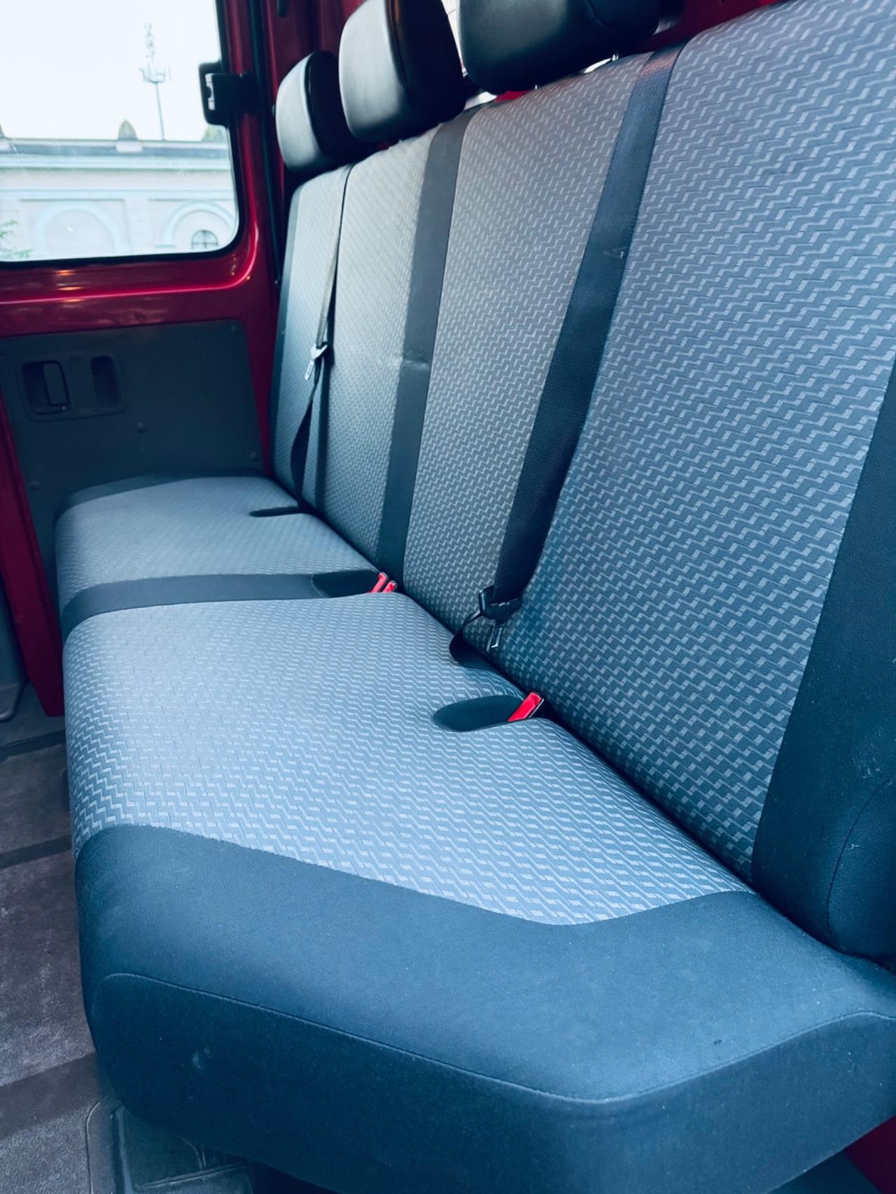 Volkswagen Crafter 2.0 TDI 7 POSTI