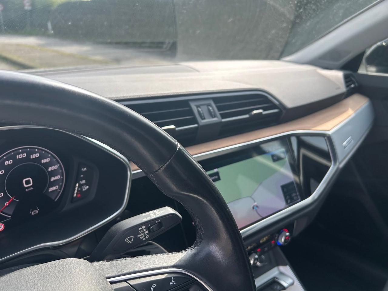 Audi Q3 S TRONIC S-LINE EDITION 2.0 35 TDI #9862