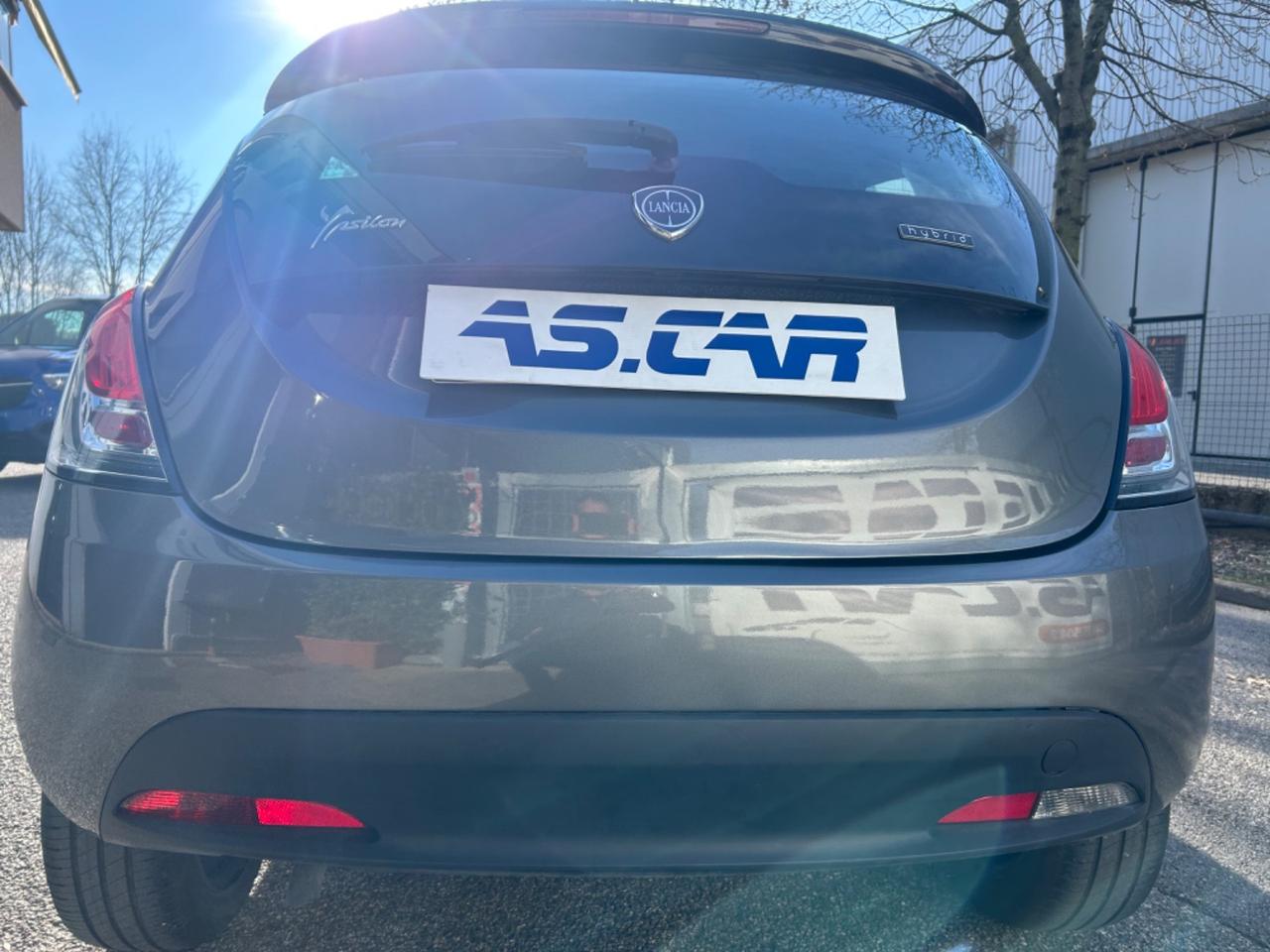 Lancia Ypsilon 1.0 FireFly 5 porte S&S Hybrid UnYca