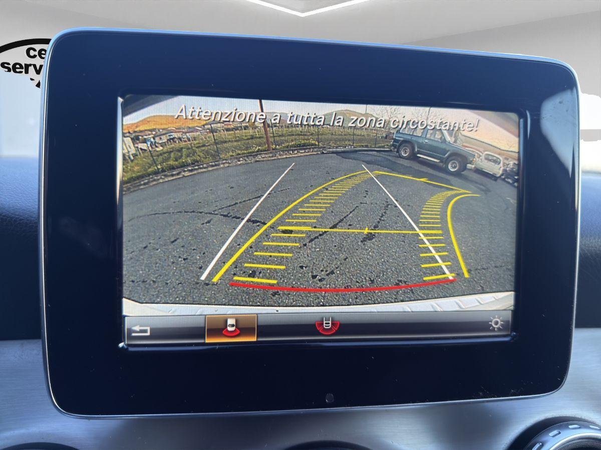 MERCEDES - Classe GLA - GLA 200 d Automatic Premium AMG TETTO