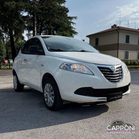 Lancia Ypsilon Ecochic 85 CV 5 porte Metano OK NEOPATENTATI