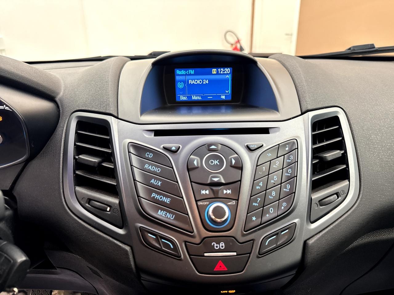 Ford Fiesta 1.5 TDCi 75CV 5 porte Titanium