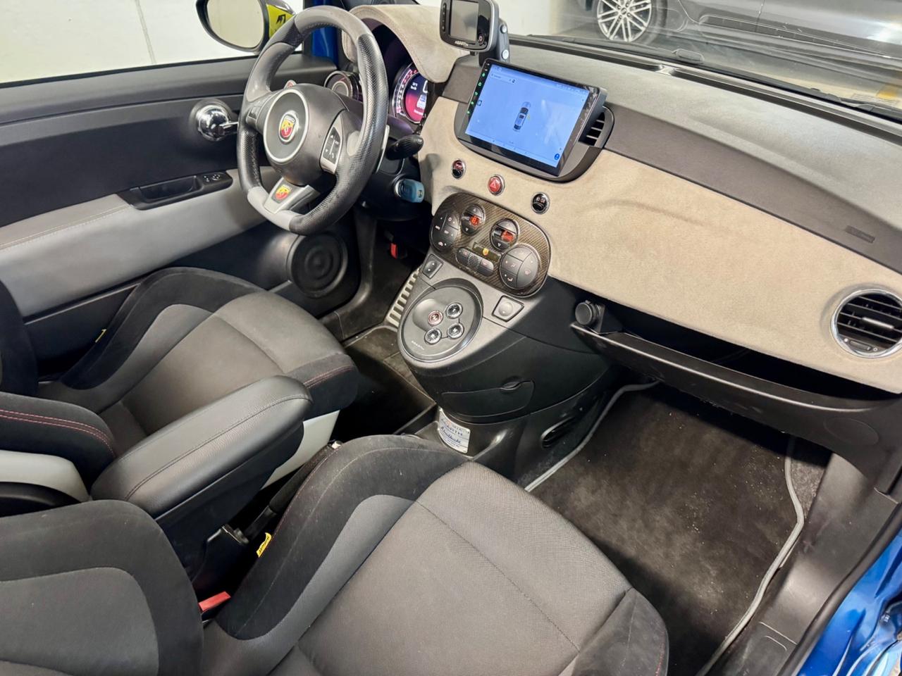 Abarth 500 C 1.4 Turbo T-Jet MTA Bicolore
