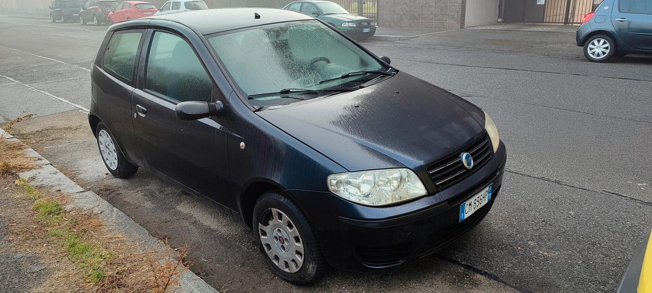 Fiat Punto 1.2i benzina adatta per