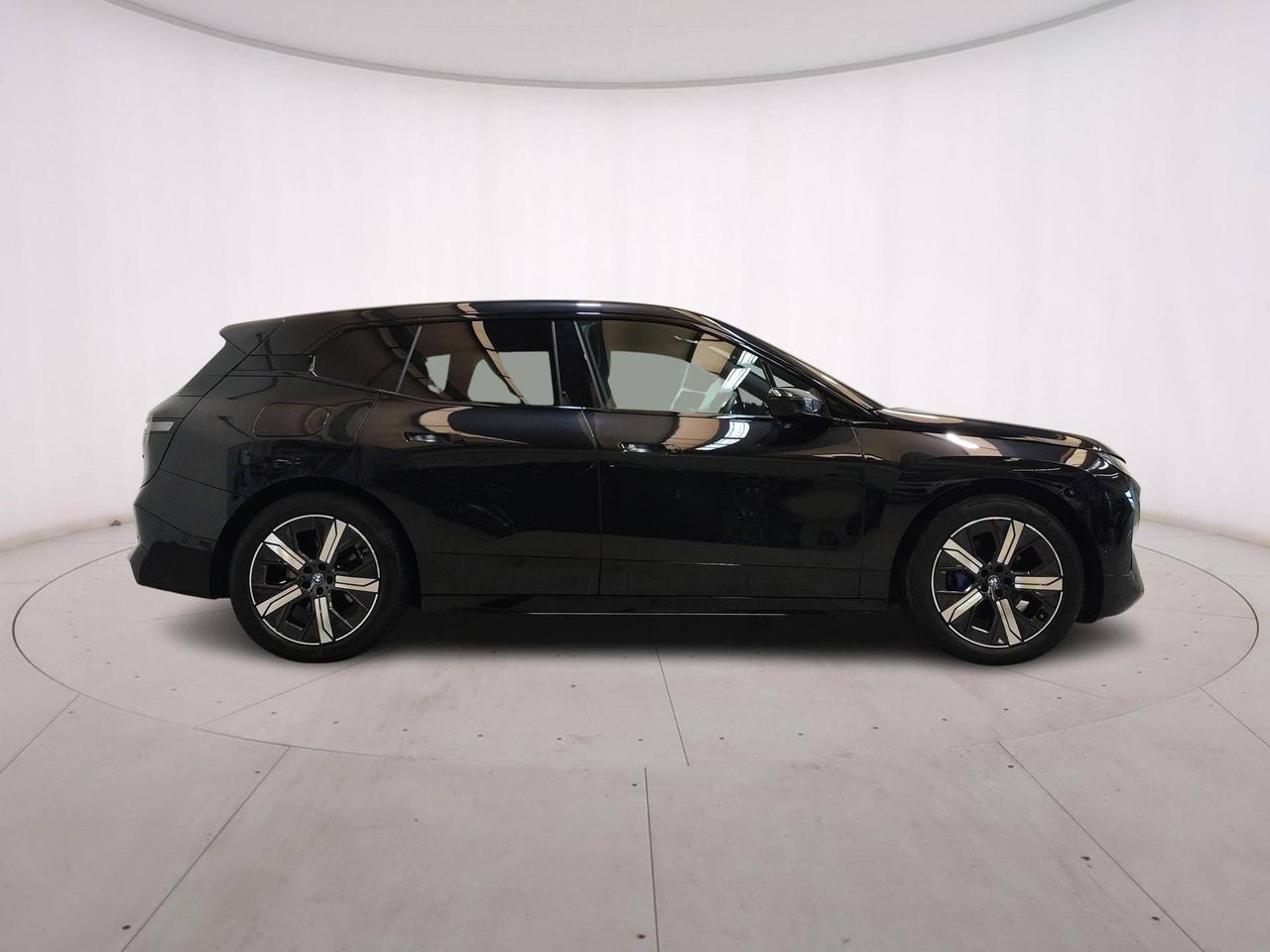 BMW iX xDrive50 Pacchetto Sportivo