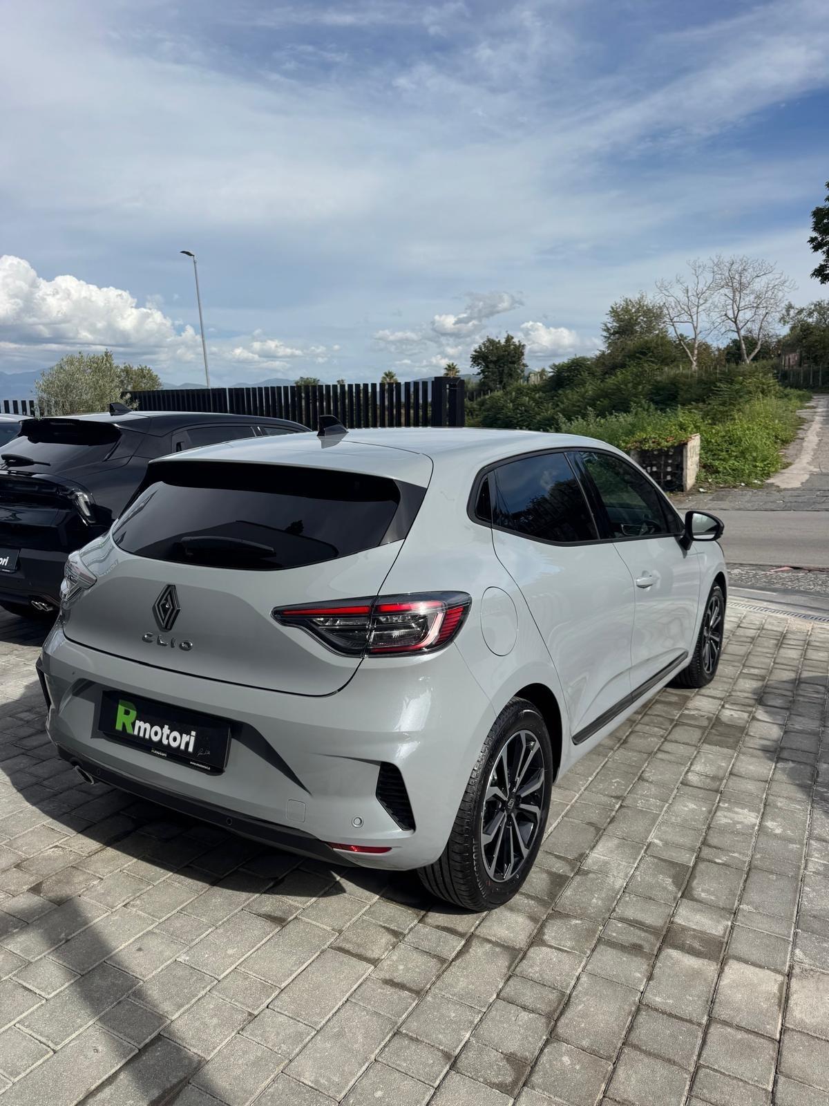 Renault Clio TCE TECHNO