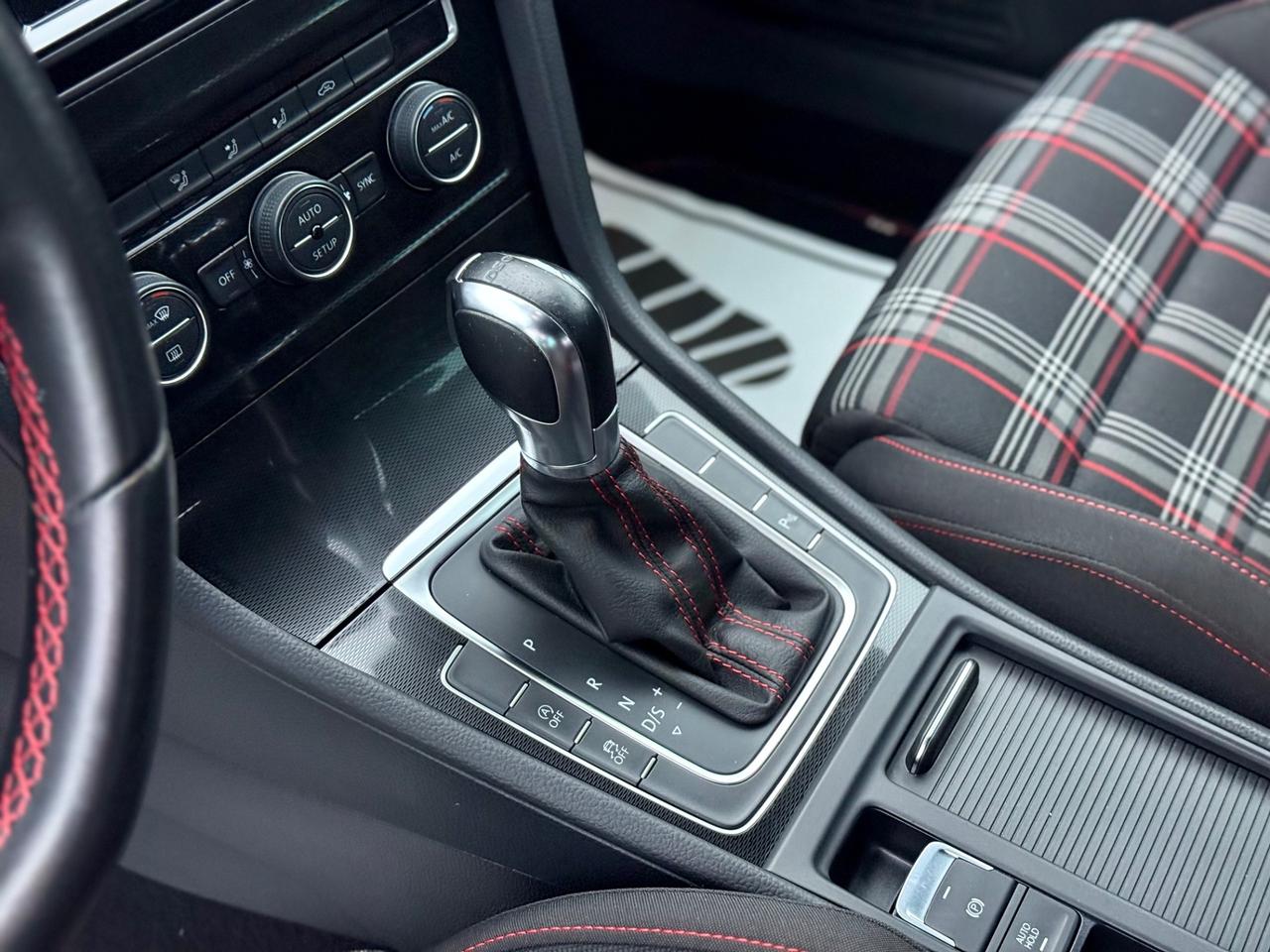 Volkswagen Golf GTI VW 7 PERFORMANCE 2.0TURBO DSG 230CV 5P 2014