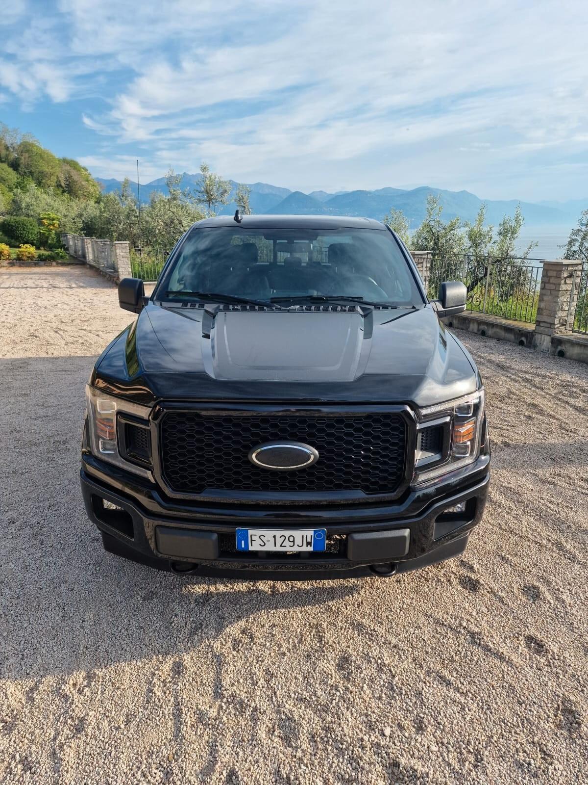 Ford F 150 Sport Crew Cab V8