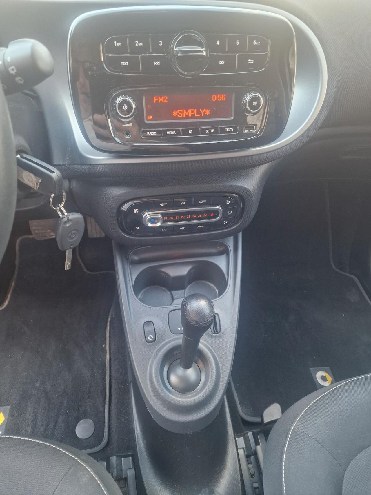Smart ForFour 70 1.0 twinamic PASSION * LED + AUTOMATICA *