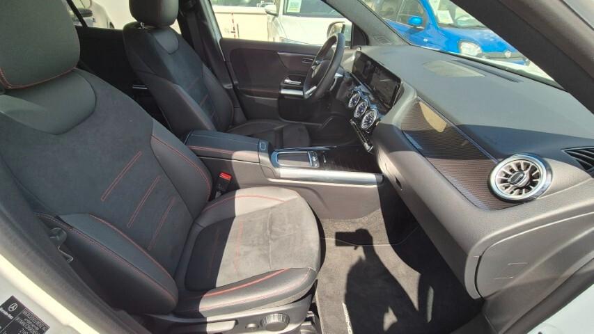 Mercedes-benz GLA 200 d Automatic AMG Premium - 2024