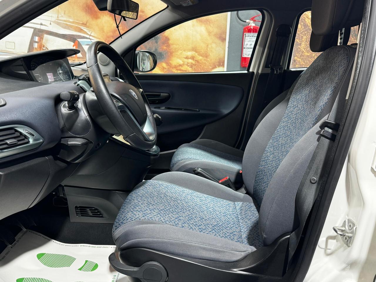 Lancia Ypsilon 1.0 FireFly 5 porte S&S Hybrid Gold