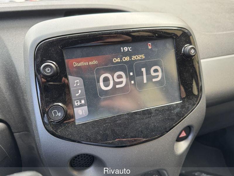 Toyota Aygo Aygo Connect 1.0 VVT-i 72 CV 5 porte x-play