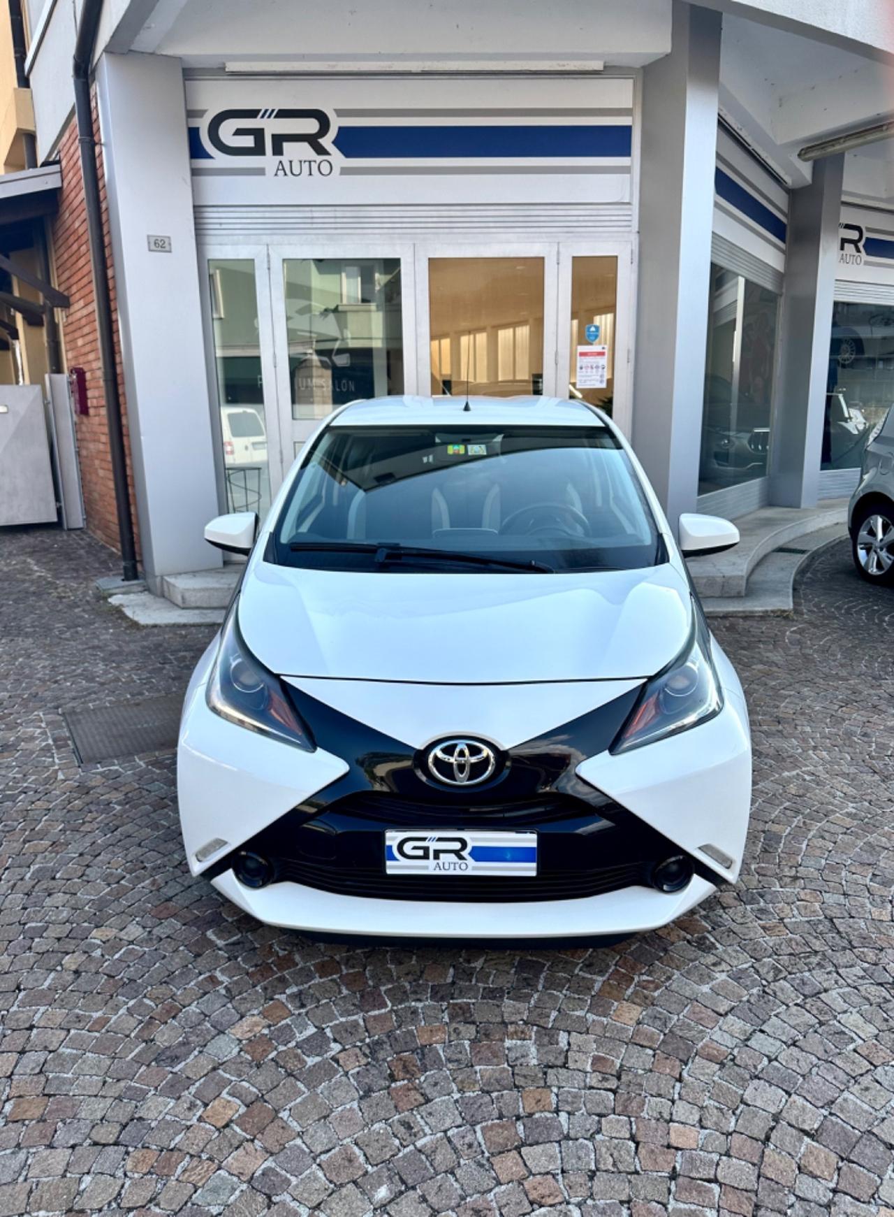 Toyota Aygo 1.0 12V VVT-i 68Cv - Neopatentati