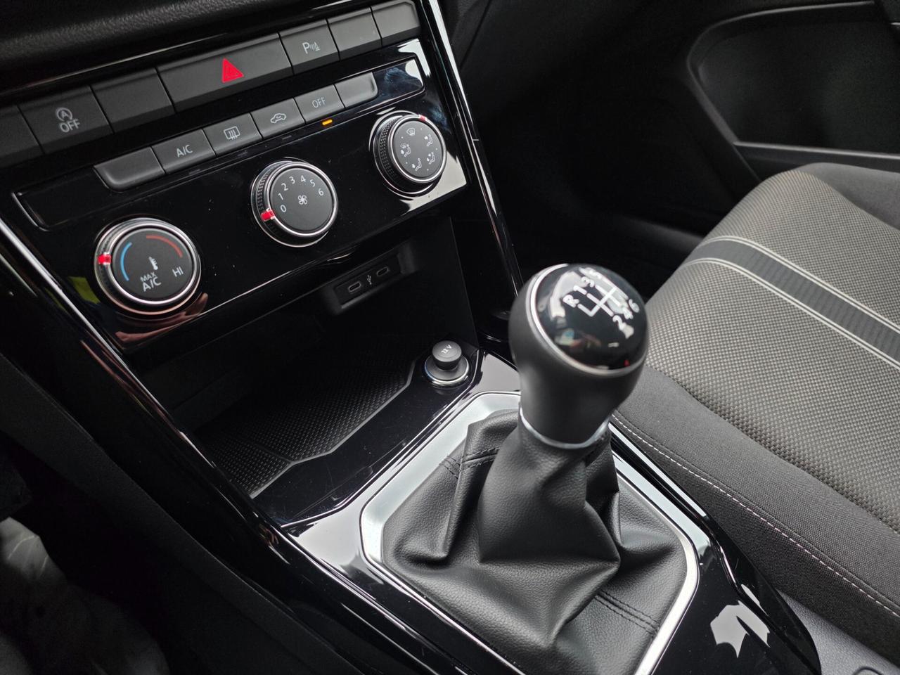 Volkswagen T-Roc 1.5 TSI 150cv Style / FULL LED + 18"