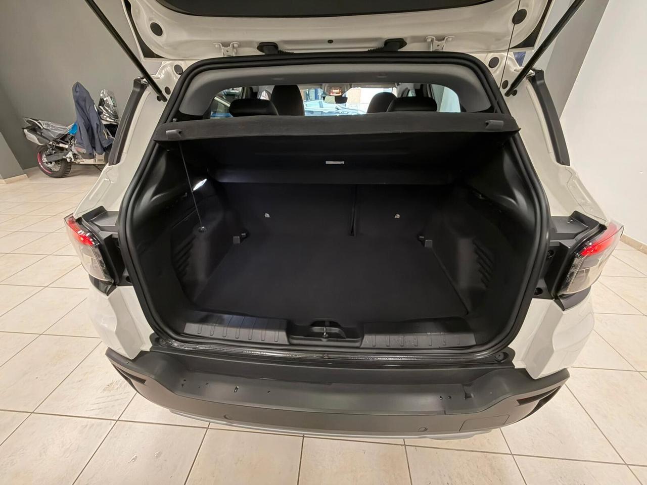 Jeep Avenger 1.2 Turbo 100 CV Altitude a 220 al mese