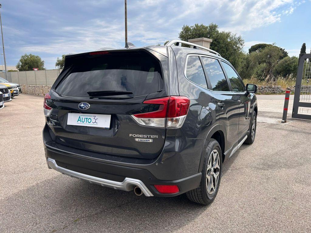 Subaru Forester 2.0 e-Boxer Lineartronic Style