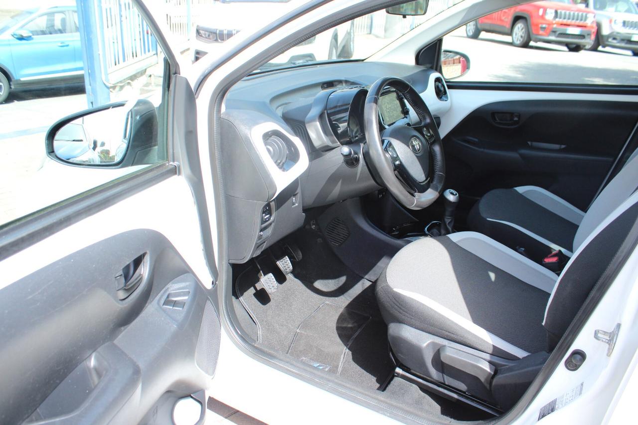 Toyota Aygo 1.0 VVT-i 69 CV 5 porte x-play