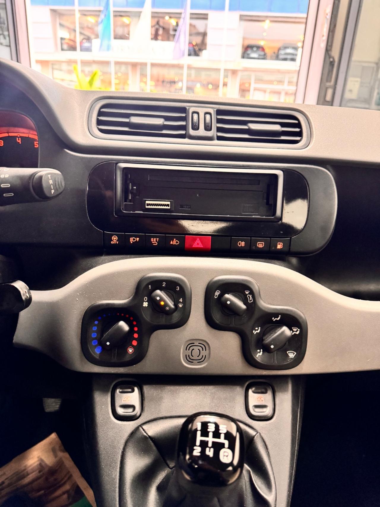 Fiat Panda 0.9 TwinAir Natural Power - 10/2013