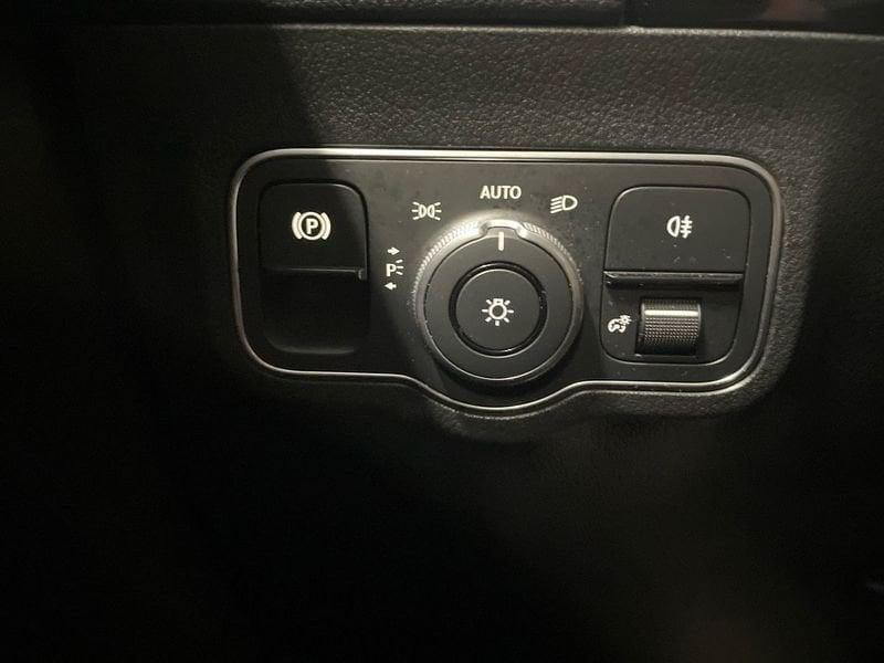 Mercedes-Benz GLA 200 d Premium auto
