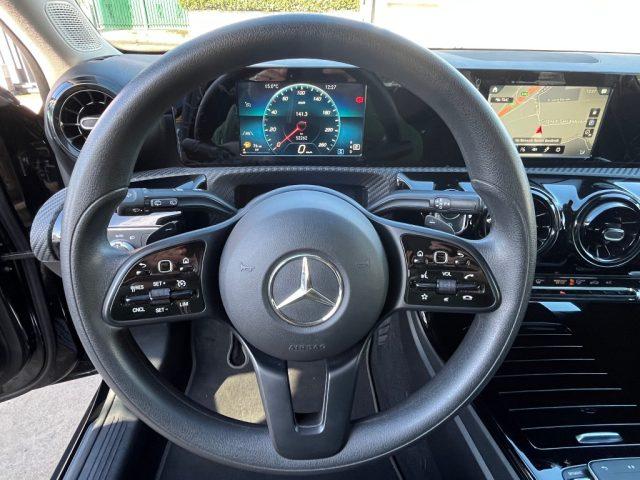 MERCEDES-BENZ A 180 d Automatic Business