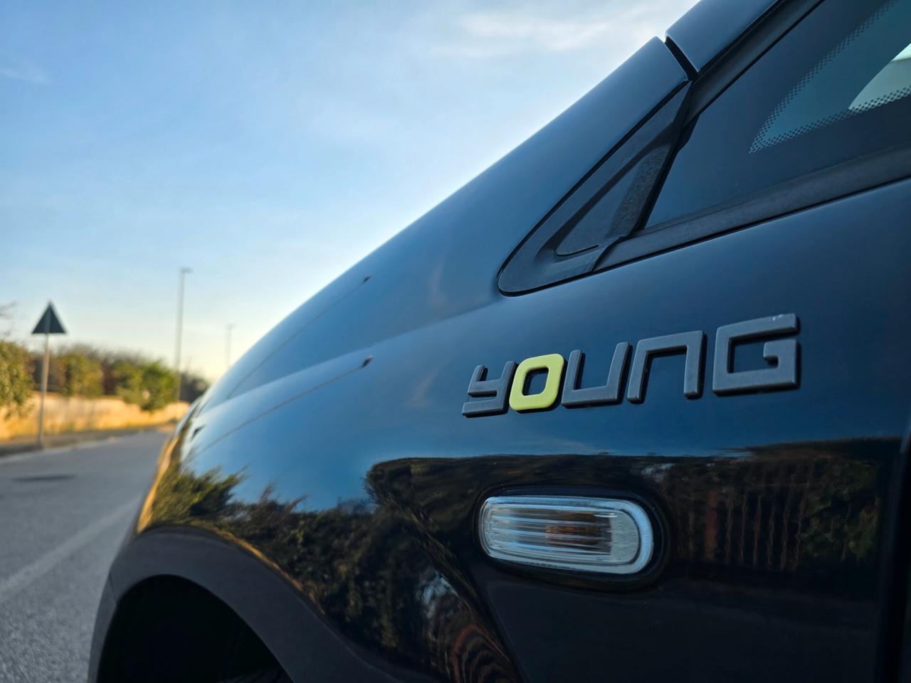 FIAT PUNTO YOUNG NATURAL POWER 2015 NUOVISSIMA