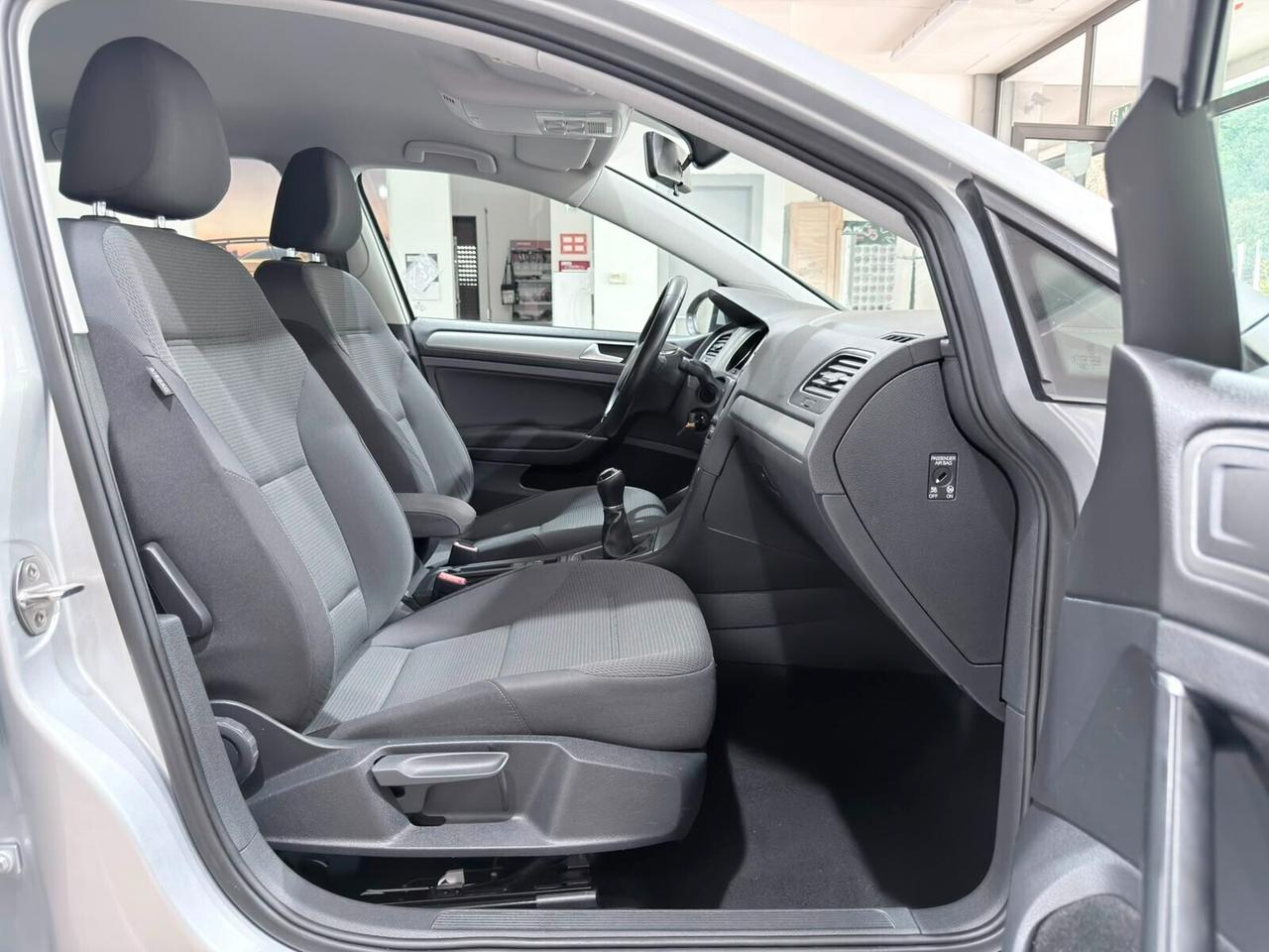 VOLKSWAGEN GOLF 1.6 TDI 110CV 5P COMFORTLINE