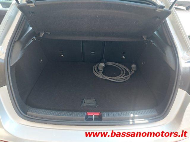 MERCEDES-BENZ A 250 e hybrid EQ Business Plug In Hybrid