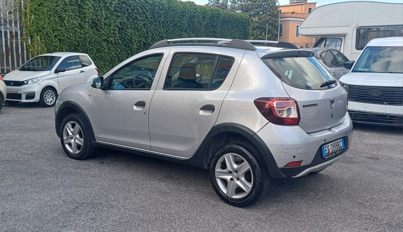 Dacia Sandero Stepway 1.5 dCi 8V 90CV motore revisionato.