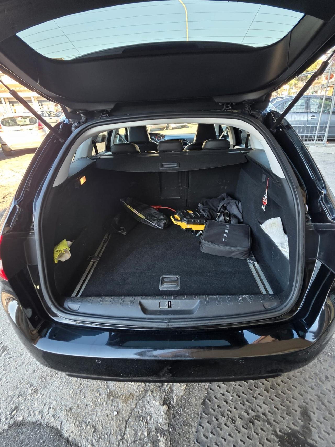 Peugeot 308 BlueHDi 120 S&S EAT6 SW Allure