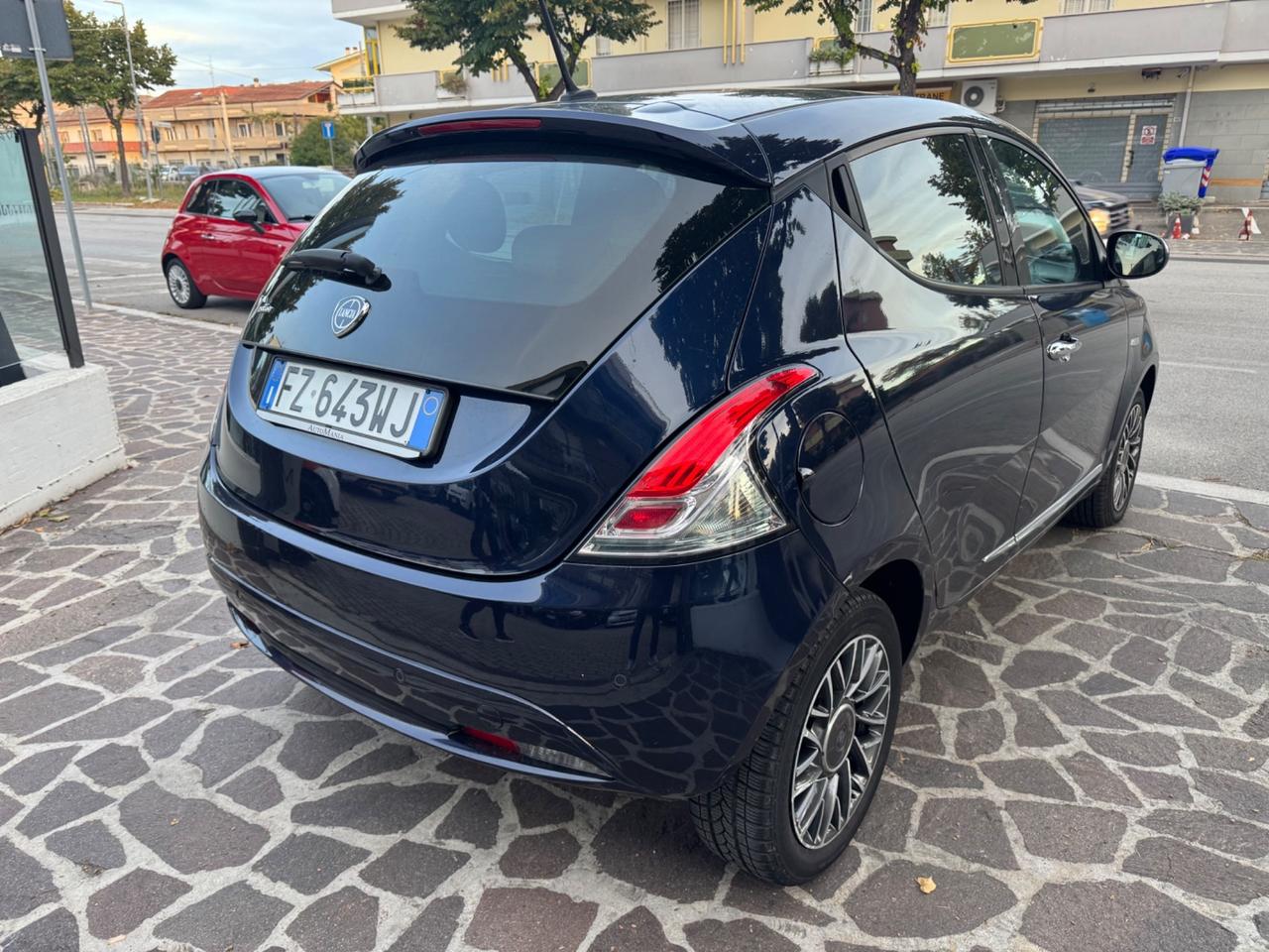 Lancia Ypsilon 1.2 69 CV 5 porte S&S Platinum (15 mila km!)
