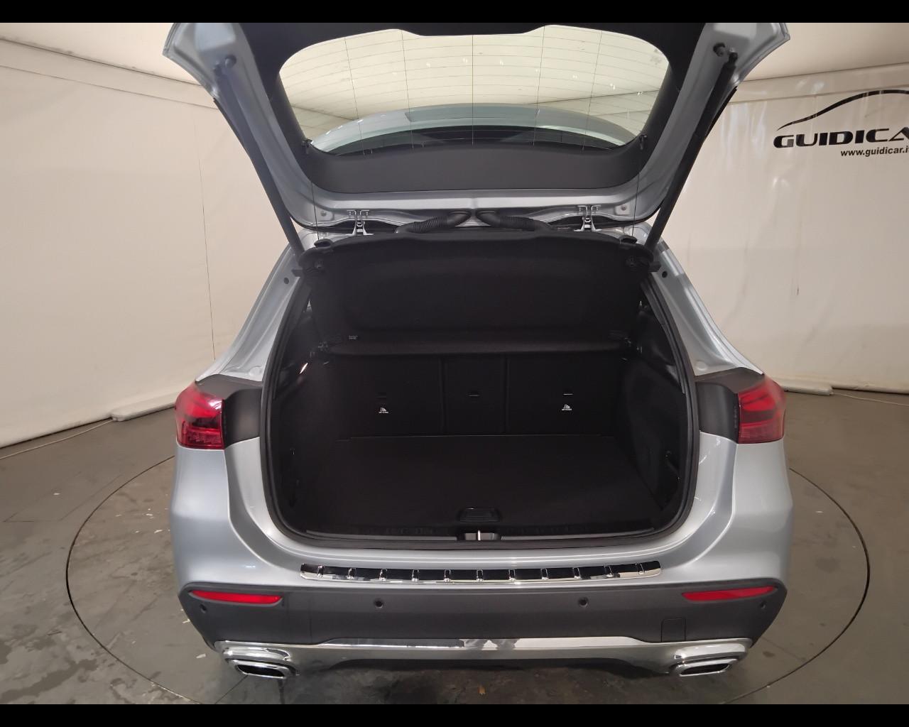 Mercedes-Benz GLA-H247 2023 - GLA 180 d Progressive Advanced auto