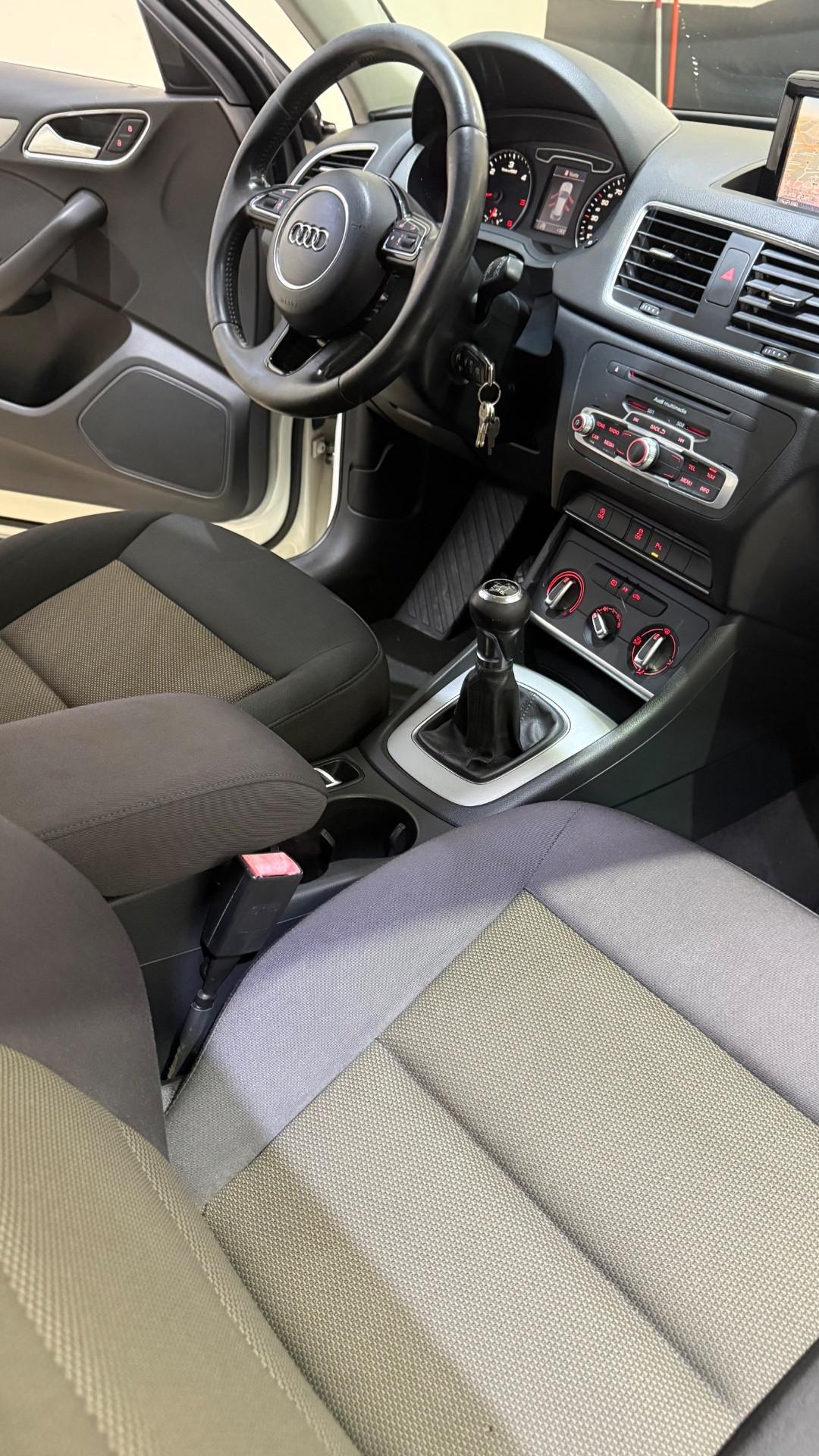 Audi Q3 2.0 TDI GANCIO TRAINO