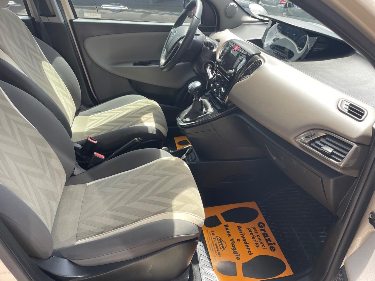 LANCIA YPSILON 900 BENZINA 85 (CV) 2017