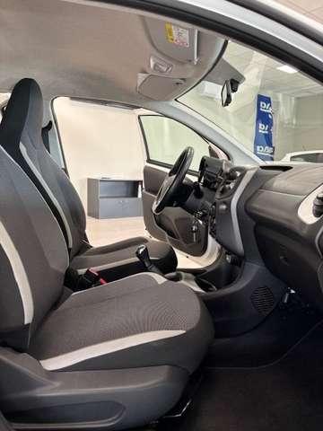 Toyota Aygo Connect 1.0 VVT-i 72 CV 5p X-Play