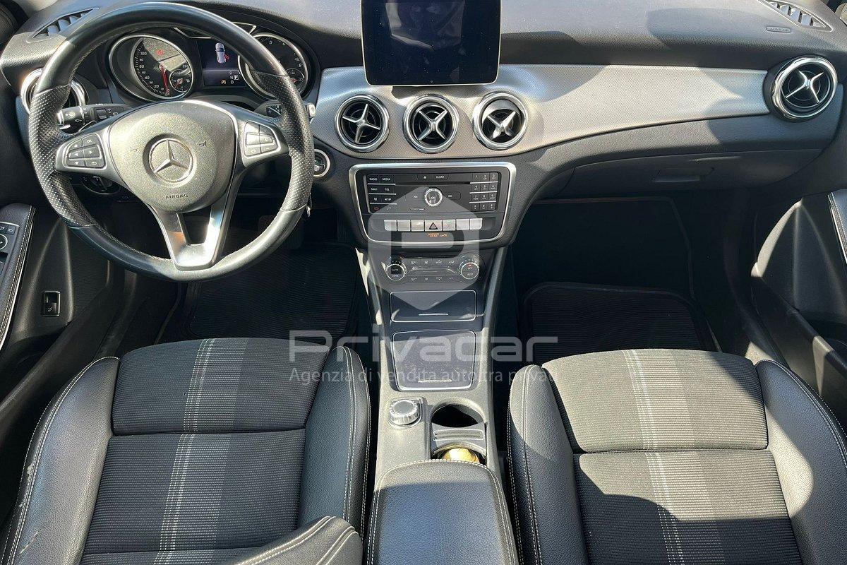 MERCEDES GLA 180 Sport
