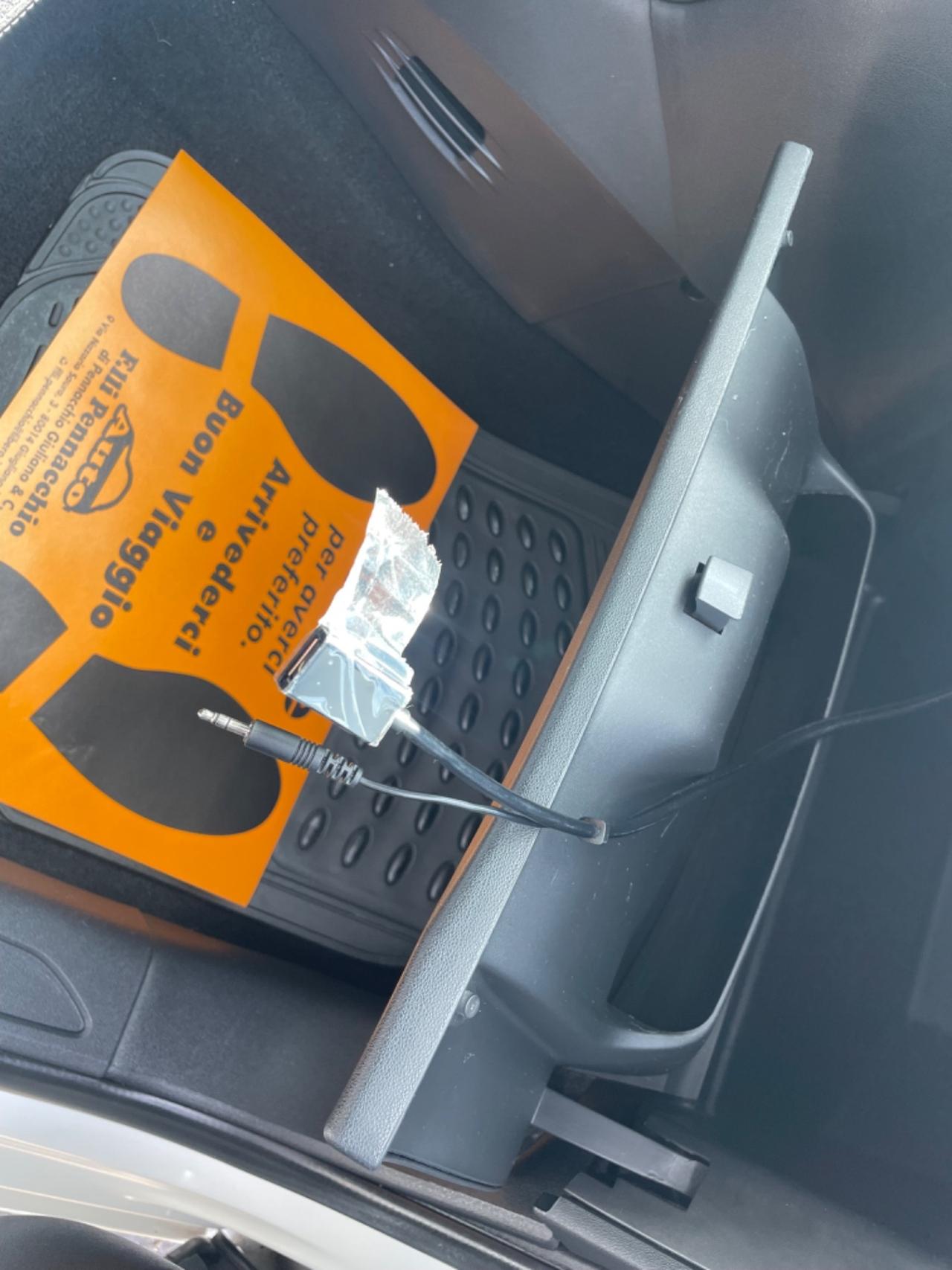 CITROEN C3 1.2 BENZINA 82 (CV) 2013